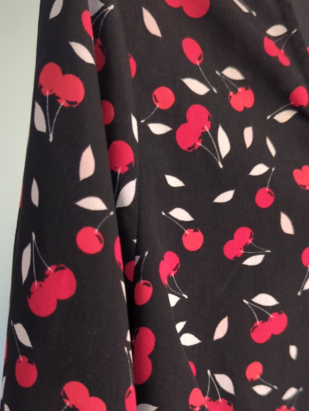 Lane Bryant Cherry Print Lace 3/4 Sleeve Blouse Size 18/20 - Picture 3 of 9